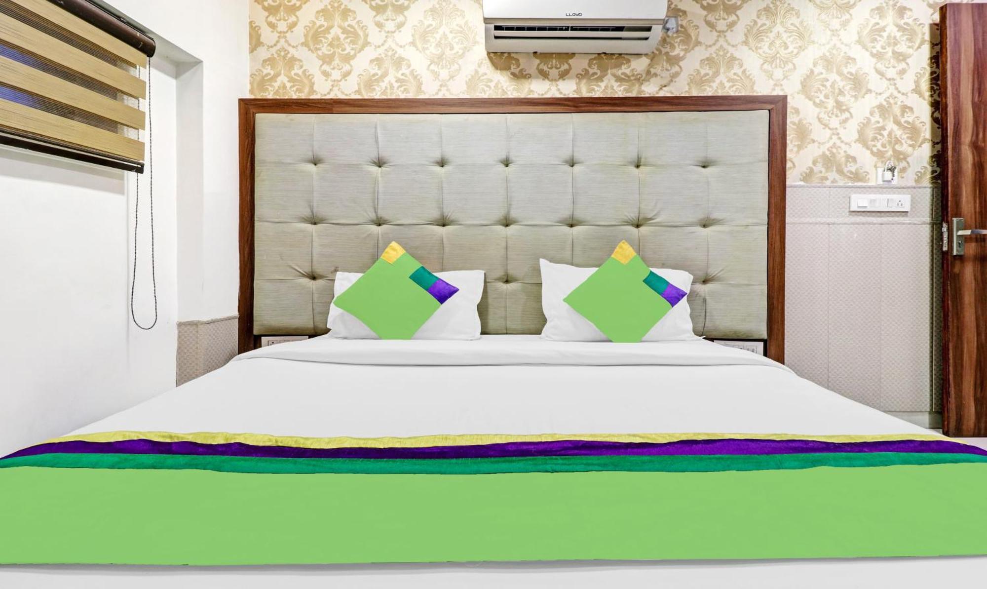 Itsy Hotels Unique - Near Railway Station Amritsar Exterior photo