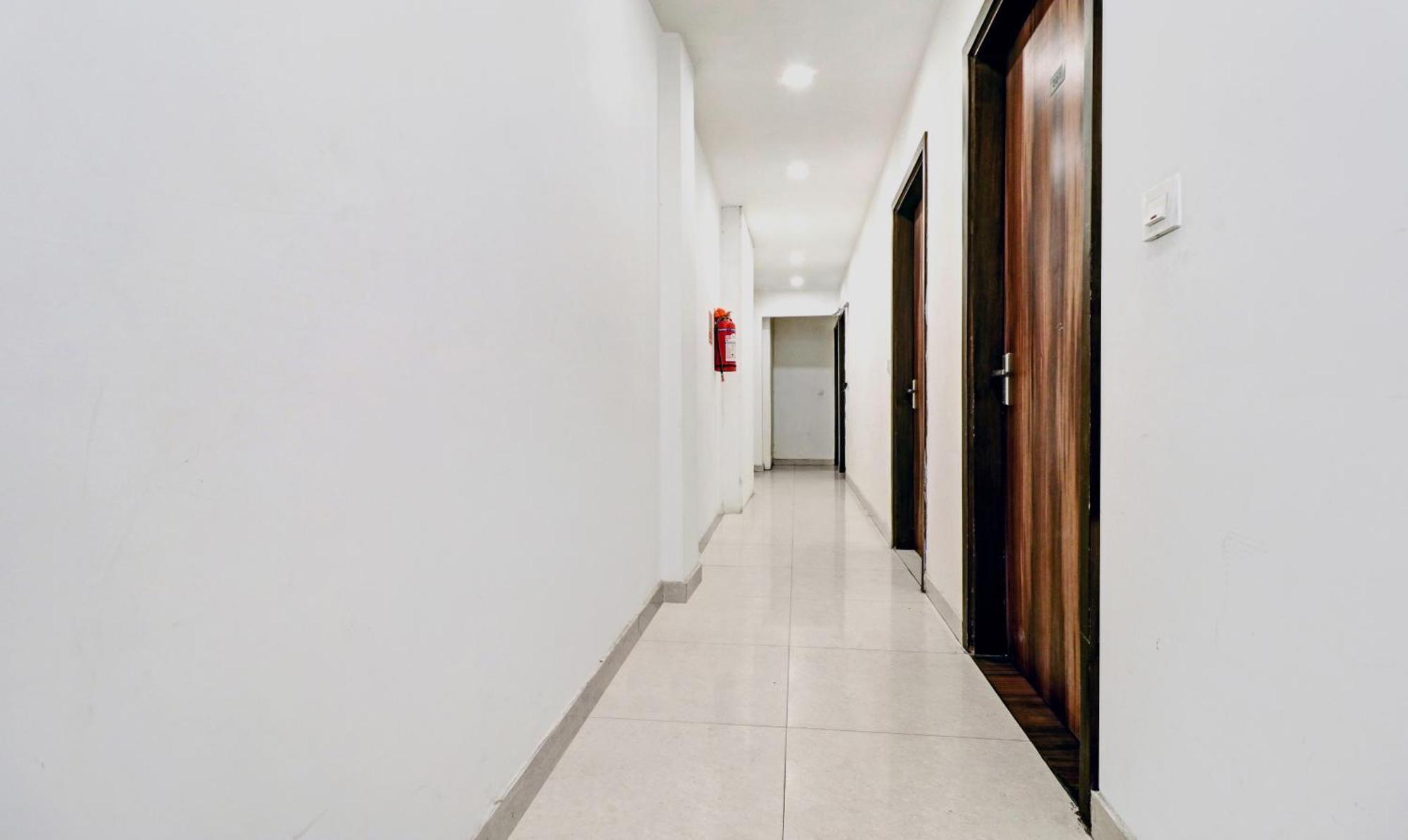 Itsy Hotels Unique - Near Railway Station Amritsar Exterior photo